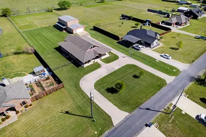 611 Mohawk Drive, Tioga, TX 76271 - Photo 29