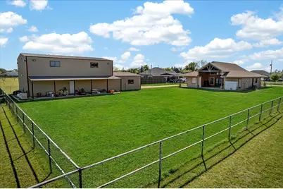 611 Mohawk Drive, Tioga, TX 76271 - Photo 3