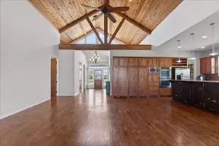 611 Mohawk Dr, Tioga, TX 76271 - Photo 9