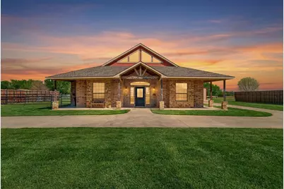 611 Mohawk Drive, Tioga, TX 76271 - Photo 1