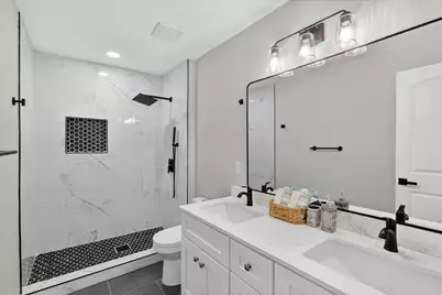 10132 Medlock Drive, Dallas, TX 75218 - Photo 33