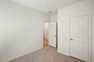 704 Edgehurst Dr, McKinney, TX 75071 - Photo 15