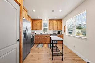 210 Hiland Ln, Pottsboro, TX 75076 - Photo 5