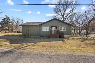 210 Hiland Ln, Pottsboro, TX 75076 - Photo 1