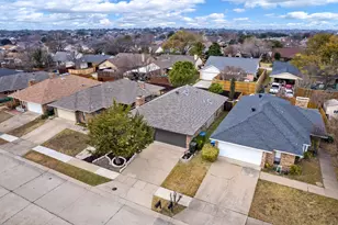 2029 Verlaine Dr, Carrollton, TX 75007 - Photo 23