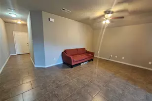 8401 Cherry Bark Ln, Fort Worth, TX 76140 - Photo 11