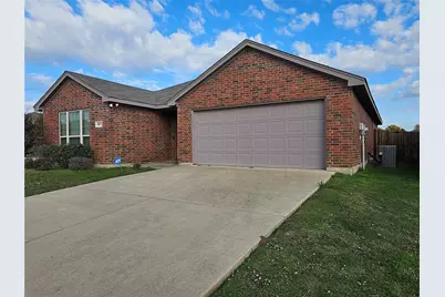 8401 Cherry Bark Lane, Fort Worth, TX 76140 - Photo 3