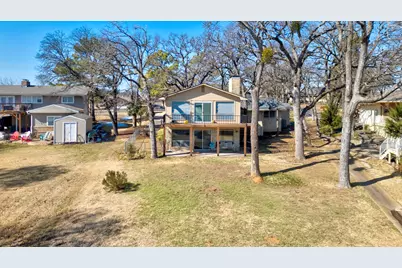 207 Kiowa Drive W, Lake Kiowa, TX 76240 - Photo 33