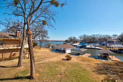 207 Kiowa Drive W, Lake Kiowa, TX 76240 - Photo 25