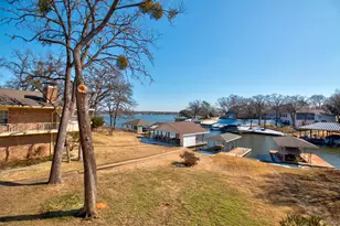 207 Kiowa Dr W, Lake Kiowa, TX 76240 - Photo 25