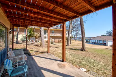 207 Kiowa Drive W, Lake Kiowa, TX 76240 - Photo 17
