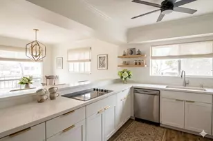 207 Kiowa Dr W, Lake Kiowa, TX 76240 - Photo 17