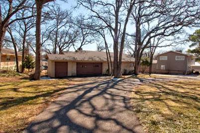 207 Kiowa Drive W, Lake Kiowa, TX 76240 - Photo 1