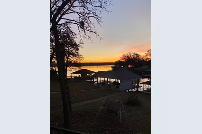 207 Kiowa Drive W, Lake Kiowa, TX 76240 - Photo 35