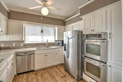 207 Kiowa Drive W, Lake Kiowa, TX 76240 - Photo 15