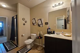 1813 Overlook Dr, Lancaster, TX 75146 - Photo 17