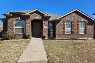 1813 Overlook Dr, Lancaster, TX 75146 - Photo 1