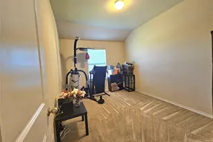 1813 Overlook Dr, Lancaster, TX 75146 - Photo 15