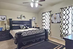 1813 Overlook Dr, Lancaster, TX 75146 - Photo 11