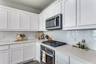 10416 Lequoia St, Fort Worth, TX 76179 - Photo 9