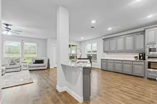 1013 Stockton Dr, Godley, TX 76044 - Photo 7