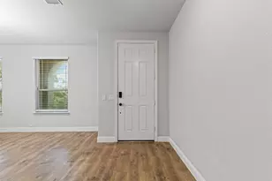 1013 Stockton Dr, Godley, TX 76044 - Photo 5