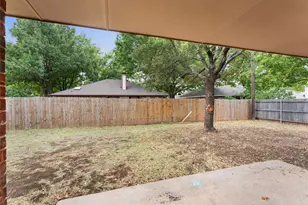 21 St Charles Pl, Midlothian, TX 76065 - Photo 5
