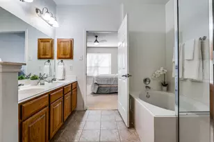 252 Turnberry Ln, Lewisville, TX 75067 - Photo 15