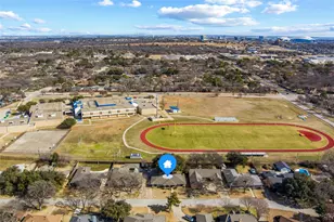 1807 Rhinevalley Dr, Arlington, TX 76012 - Photo 3