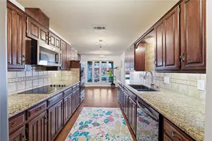 1807 Rhinevalley Dr, Arlington, TX 76012 - Photo 13