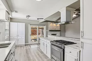 596 Surf St, Lewisville, TX 75067 - Photo 17