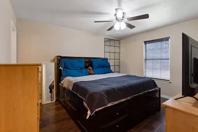 812 Barber Avenue, Cleburne, TX 76031 - Photo 13