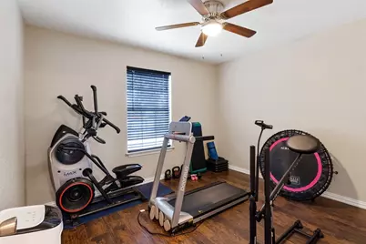 812 Barber Avenue, Cleburne, TX 76031 - Photo 17