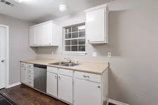 812 Barber Ave, Cleburne, TX 76031 - Photo 7