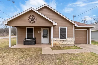 812 Barber Avenue, Cleburne, TX 76031 - Photo 1