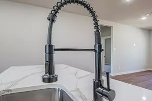 124 Brookview Dr, Bridgeport, TX 76458 - Photo 7