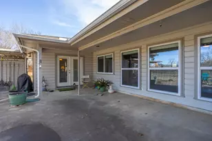 409 Country Club Dr, Joshua, TX 76058 - Photo 29