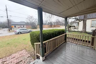 310 E Parks Ave, Waxahachie, TX 75165 - Photo 3