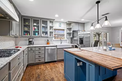 1213 Briar Hollow Lane, Garland, TX 75043 - Photo 11