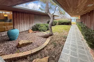 921 9th St, Grand Prairie, TX 75050 - Photo 3