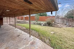 921 9th St, Grand Prairie, TX 75050 - Photo 39