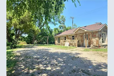 210 W Avenue A, Garland, TX 75040 - Photo 5