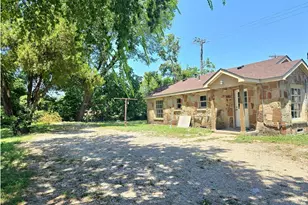 210 W Avenue A, Garland, TX 75040 - Photo 5