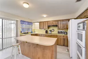 729 Maple Glen Dr, Garland, TX 75043 - Photo 7