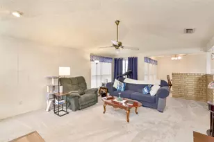 729 Maple Glen Dr, Garland, TX 75043 - Photo 5