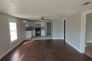 402 W 4th St, Kaufman, TX 75142 - Photo 17