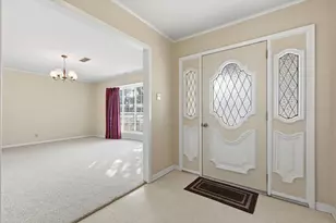 300 Red River Dr, Whitesboro, TX 76273 - Photo 5