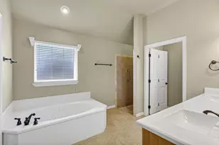 125 Camelot St, Glen Rose, TX 76043 - Photo 25