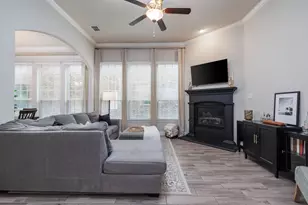 511 Rustic Ln, Euless, TX 76039 - Photo 5