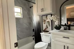 706 Poinsettia Dr, Lancaster, TX 75146 - Photo 11